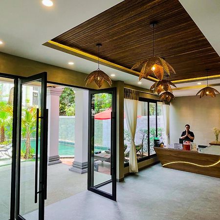 The Luxury Hotel Siem Reap Exterior photo