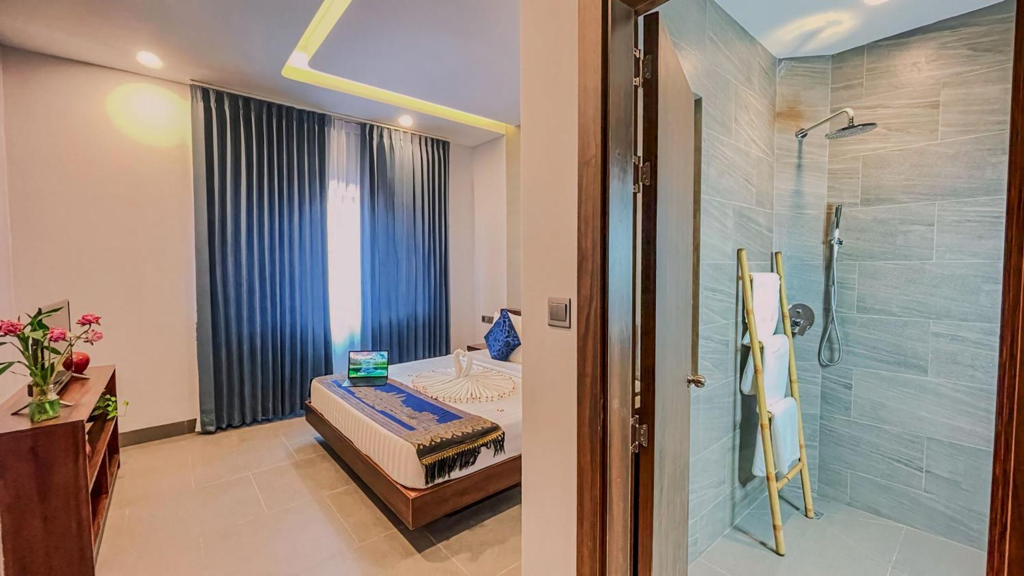 The Luxury Hotel Siem Reap Exterior photo