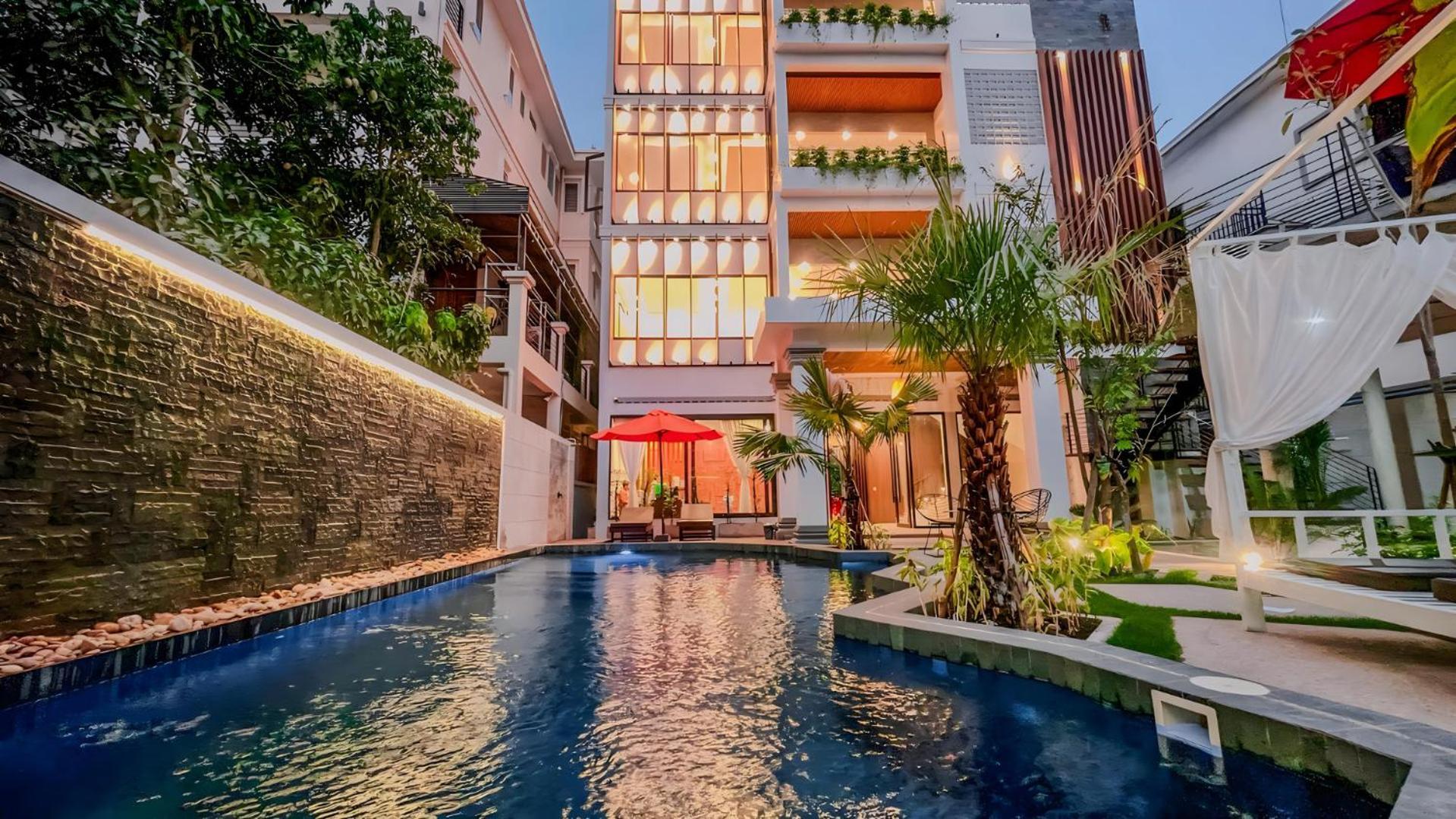 The Luxury Hotel Siem Reap Exterior photo
