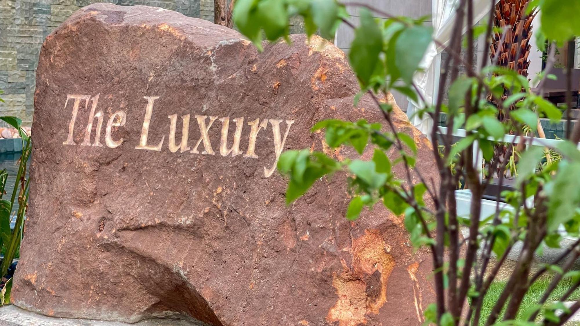 The Luxury Hotel Siem Reap Exterior photo