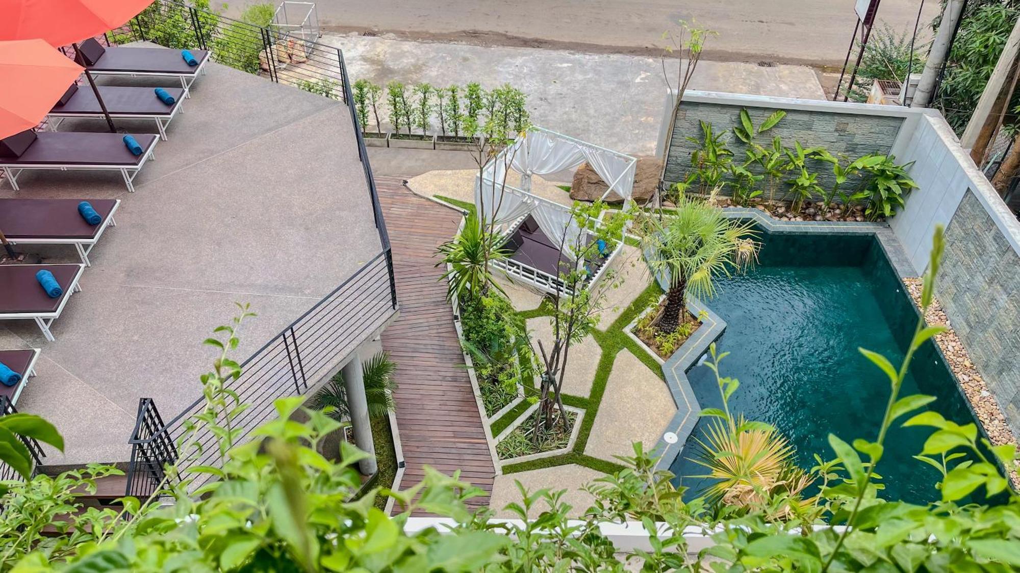 The Luxury Hotel Siem Reap Exterior photo