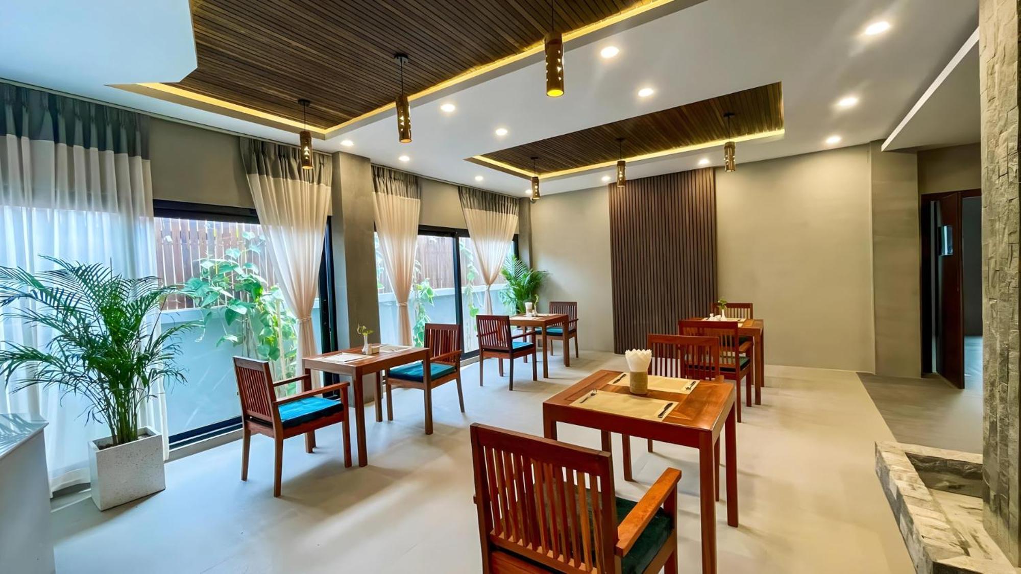 The Luxury Hotel Siem Reap Exterior photo