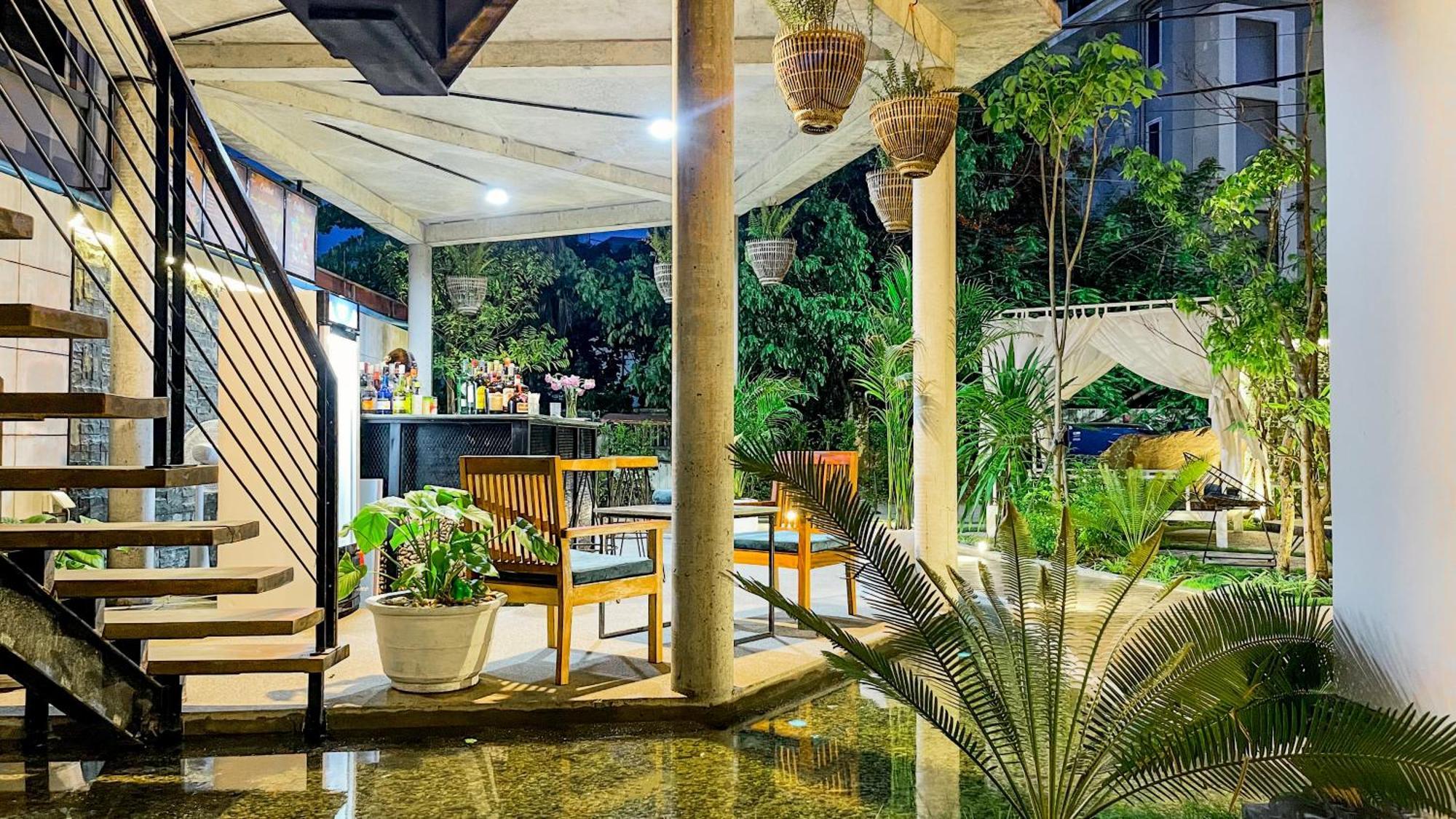 The Luxury Hotel Siem Reap Exterior photo